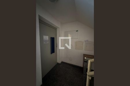 Hall social de apartamento à venda com 2 quartos, 68m² em Vila Amaral, Belo Horizonte