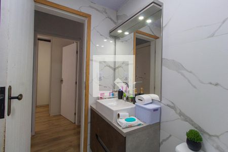 Banheiro de apartamento à venda com 2 quartos, 58m² em Centro, São Leopoldo