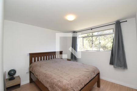 Quarto 2 de apartamento para alugar com 3 quartos, 59m² em Santa Cândida, Curitiba