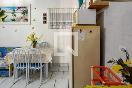 Cozinha de apartamento para alugar com 1 quarto, 40m² em Cidade Ocian, Praia Grande