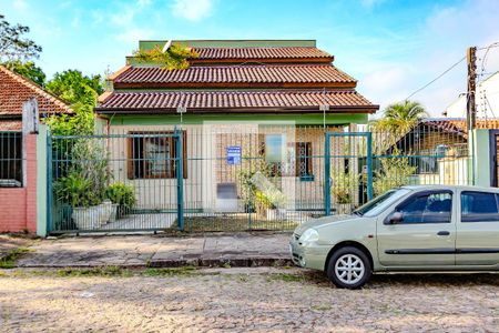 Fachada  de casa à venda com 2 quartos, 300m² em Ipanema, Porto Alegre