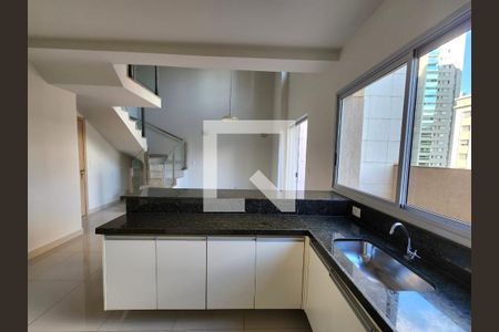 Cozinha de apartamento à venda com 1 quarto, 90m² em Vila da Serra, Nova Lima