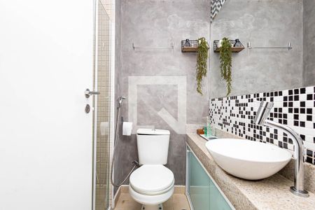 Banheiro de kitnet/studio para alugar com 1 quarto, 22m² em Consolação, São Paulo