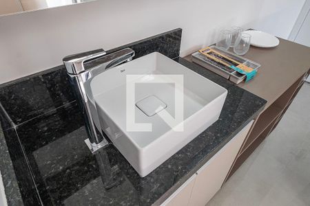 Banheiro de apartamento para alugar com 1 quarto, 35m² em Pinheiros, São Paulo