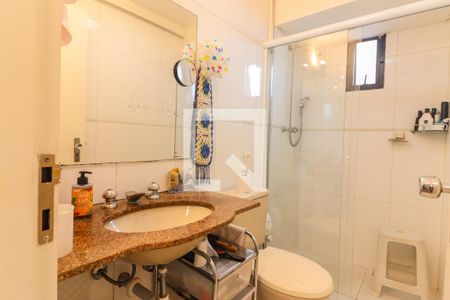 Banheiro da Suíte de apartamento para alugar com 3 quartos, 70m² em Vila Indiana, São Paulo
