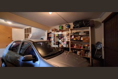Garagem de casa à venda com 3 quartos, 203m² em Parque das Nações, Santo André