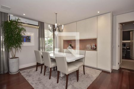 Sala de apartamento à venda com 3 quartos, 129m² em Real Parque, São Paulo