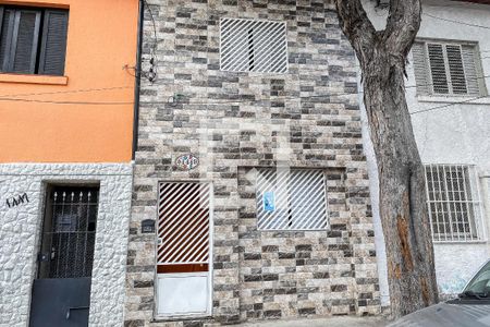 Fachada de casa à venda com 2 quartos, 70m² em Ipiranga, São Paulo
