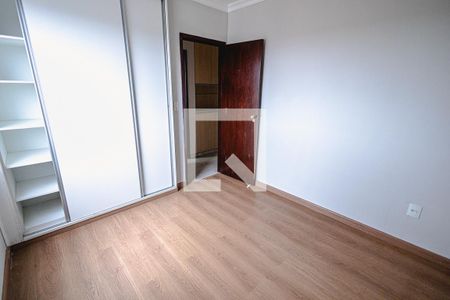 Quarto  de apartamento para alugar com 3 quartos, 90m² em Itapoã, Belo Horizonte