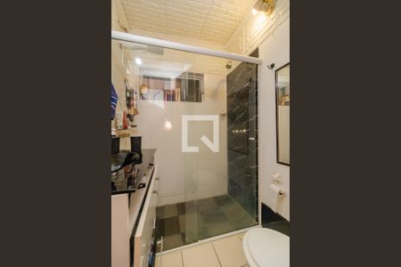 Banheiro de apartamento à venda com 3 quartos, 75m² em Menino Deus, Porto Alegre