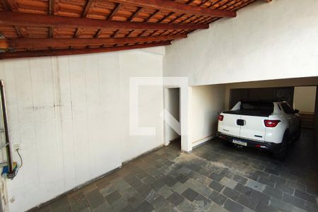 Quintal - Garagem de casa à venda com 3 quartos, 318m² em Jardim Londres, Campinas