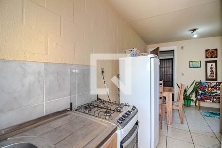 Cozinha de apartamento à venda com 2 quartos, 56m² em Mário Quintana, Porto Alegre