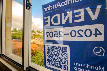 Plaquinha de apartamento à venda com 2 quartos, 56m² em Mário Quintana, Porto Alegre
