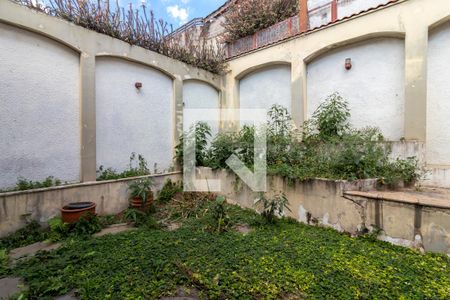 Quintal de casa à venda com 7 quartos, 370m² em Jardim Franca, São Paulo