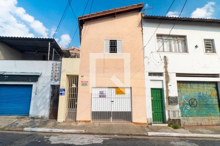 Fachada e Placa de casa à venda com 3 quartos, 100m² em Jardim Oriental, São Paulo