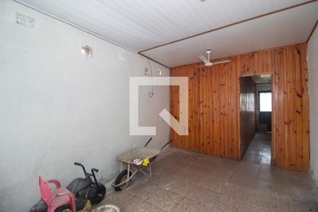 Garagem de casa à venda com 4 quartos, 390m² em Vila Nova, Porto Alegre