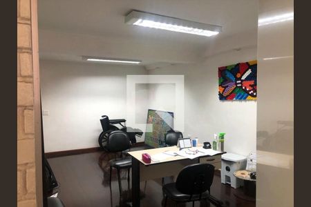 Casa à venda com 3 quartos, 470m² em Vila Monumento, São Paulo