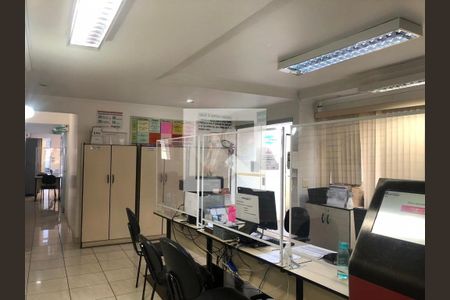 Casa à venda com 3 quartos, 470m² em Vila Monumento, São Paulo