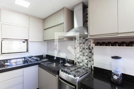 Cozinha de apartamento à venda com 3 quartos, 69m² em Guarani, Belo Horizonte