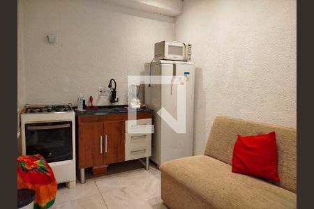 Sala e cozinha de apartamento para alugar com 2 quartos, 45m² em Chácara Santo Antônio (zona Leste), São Paulo