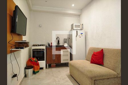 Sala e cozinha de apartamento para alugar com 2 quartos, 45m² em Chácara Santo Antônio (zona Leste), São Paulo