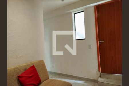 Sala e cozinha de apartamento para alugar com 2 quartos, 45m² em Chácara Santo Antônio (zona Leste), São Paulo