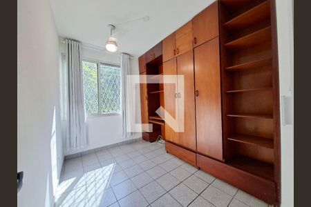 Quarto 1 de apartamento à venda com 3 quartos, 80m² em Laranjeiras, Rio de Janeiro
