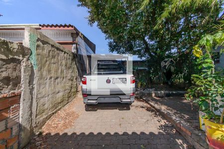 Garagem de casa à venda com 1 quarto, 48m² em Espírito Santo, Porto Alegre