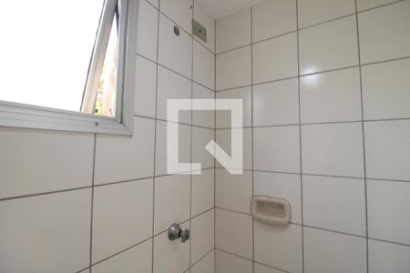  Banheiro de Serviço de apartamento para alugar com 2 quartos, 52m² em Vila Dionisia, São Paulo