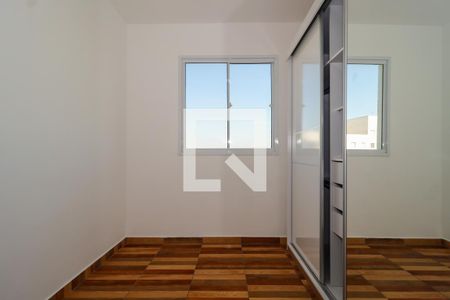 Quarto 1 de apartamento para alugar com 2 quartos, 43m² em Parque Arariba, São Paulo