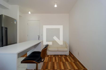 Sala de apartamento para alugar com 2 quartos, 43m² em Parque Arariba, São Paulo