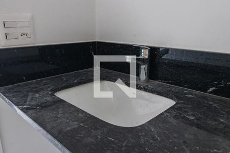 Banheiro Social de apartamento à venda com 2 quartos, 75m² em Alphaville Industrial, Barueri