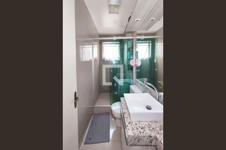 Banheiro de apartamento à venda com 2 quartos, 60m² em Rio dos Sinos, São Leopoldo