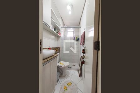 Banheiro de apartamento à venda com 2 quartos, 60m² em Scharlau, São Leopoldo