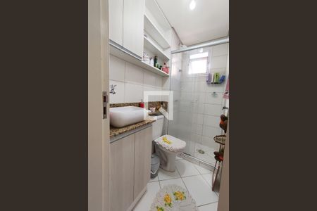 Banheiro de apartamento à venda com 2 quartos, 60m² em Scharlau, São Leopoldo