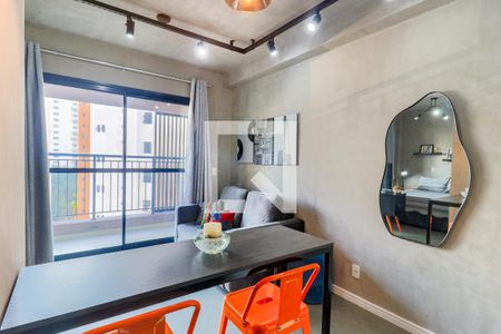 Sala de kitnet/studio para alugar com 1 quarto, 35m² em Campo Belo, São Paulo