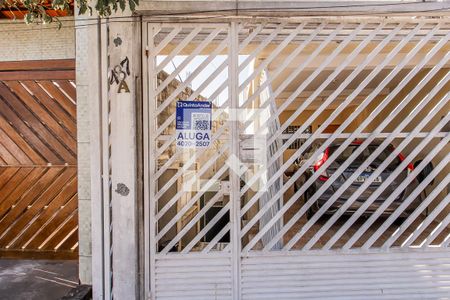 Fachada  + Placa de casa para alugar com 2 quartos, 48m² em Vila Silvia, São Paulo