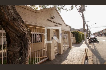 Fachada de apartamento à venda com 3 quartos, 74m² em Vila Bancaria, São Paulo