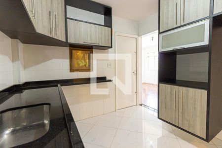 Cozinha  de apartamento para alugar com 1 quarto, 60m² em Jardim Dom Bosco, São Paulo