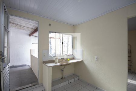 Cozinha de casa para alugar com 1 quarto, 26m² em Parque Vitoria, São Paulo
