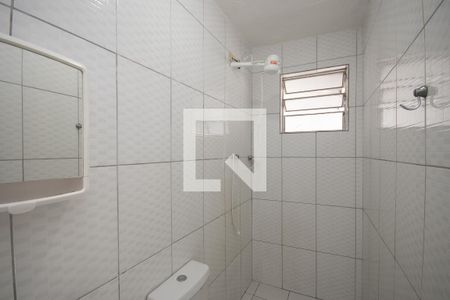 Banheiro de casa para alugar com 1 quarto, 26m² em Parque Vitoria, São Paulo