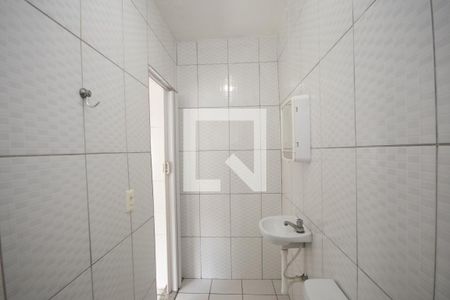 Banheiro de casa para alugar com 1 quarto, 26m² em Parque Vitoria, São Paulo