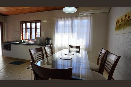 Sala de casa para alugar com 3 quartos, 150m² em Morro das Pedras, Florianópolis