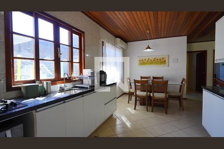 Cozinha de casa para alugar com 3 quartos, 150m² em Morro das Pedras, Florianópolis