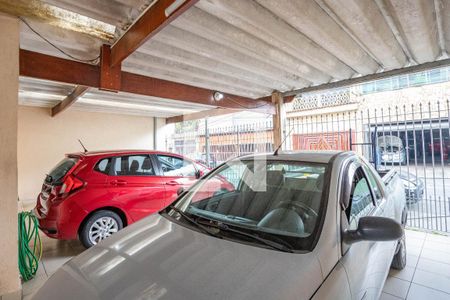 Garagem de casa para alugar com 3 quartos, 300m² em Taboão, Diadema