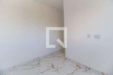 Quarto 1 de apartamento para alugar com 2 quartos, 34m² em Vila Sul Americana, Carapicuíba
