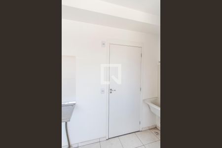 Entrada de apartamento para alugar com 2 quartos, 34m² em Vila Sul Americana, Carapicuíba