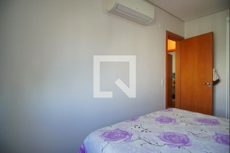 Quarto 2 de apartamento à venda com 2 quartos, 103m² em Vila Ipiranga, Porto Alegre