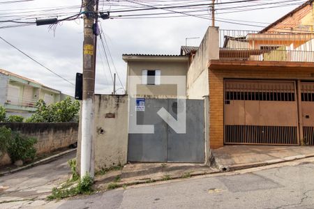Fachada e placa de casa à venda com 2 quartos, 103m² em Vila Gustavo, São Paulo