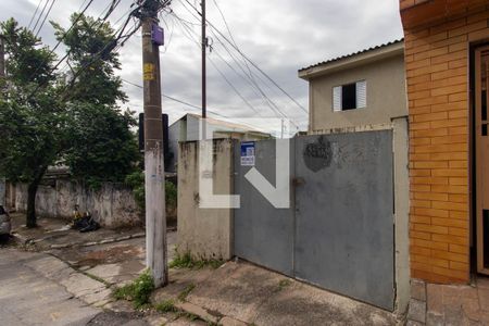 Fachada e placa de casa à venda com 2 quartos, 103m² em Vila Gustavo, São Paulo